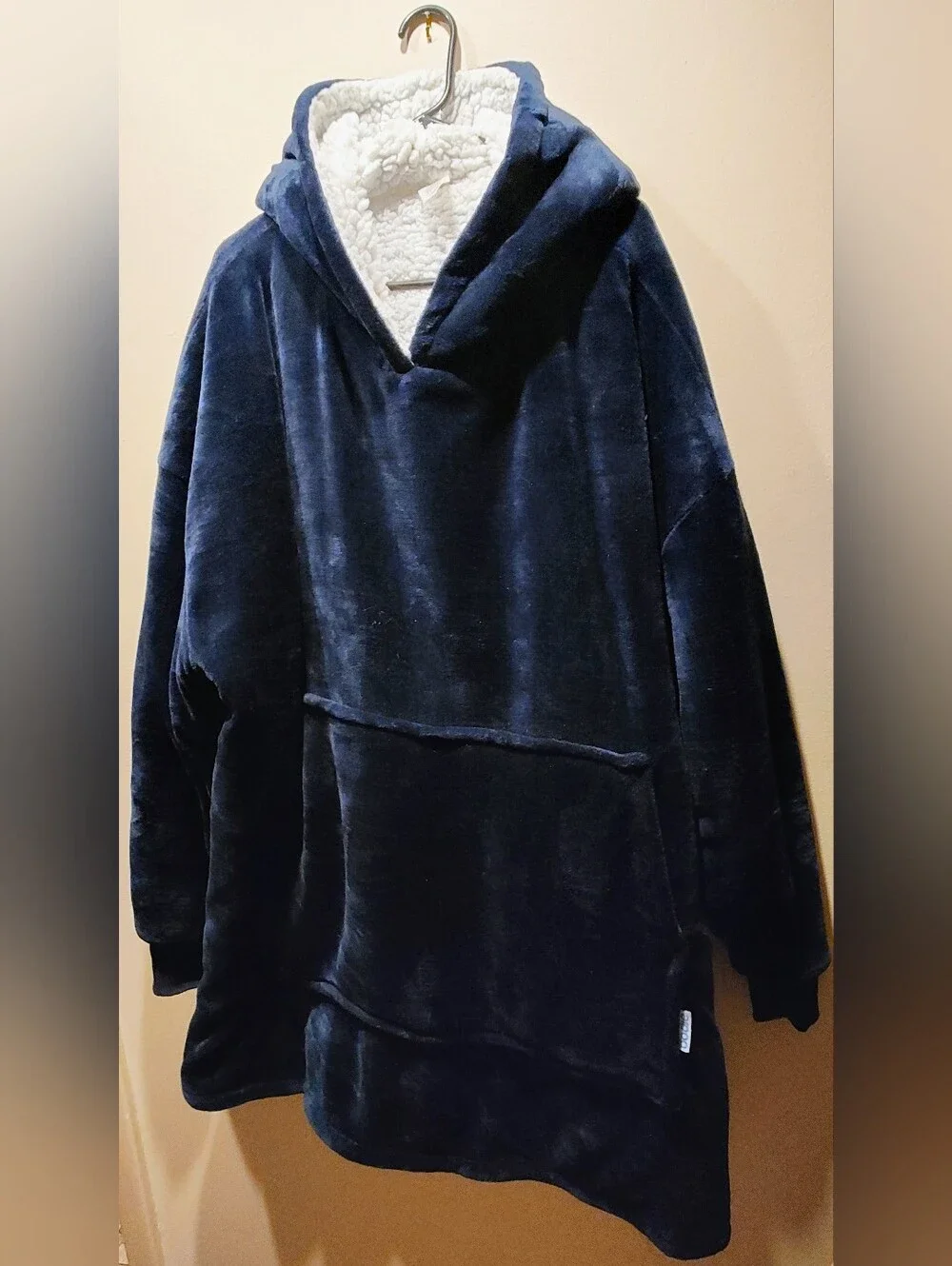 the oodie cozy navy